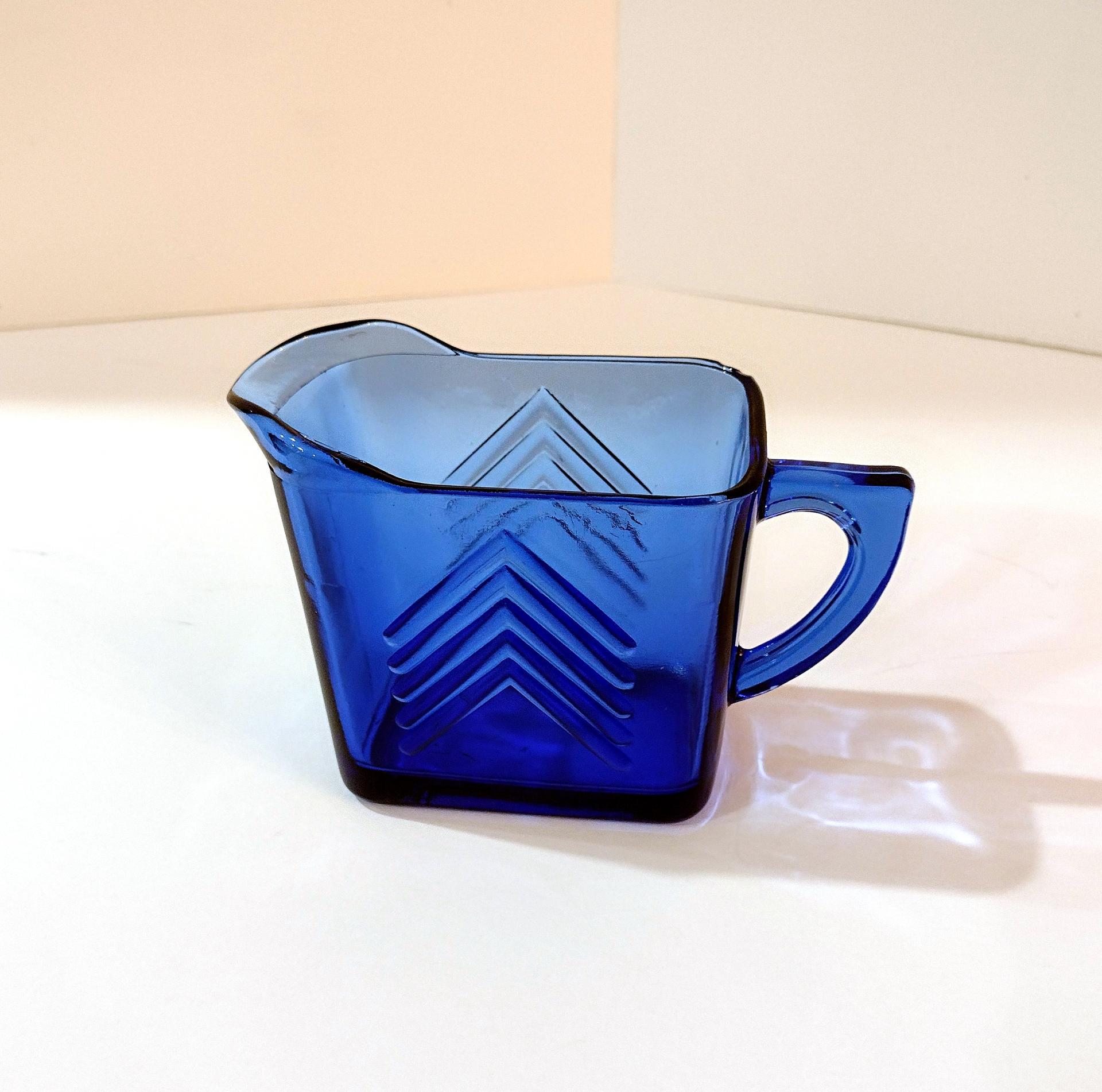 Vintage Hazel Atlas Blue Chevron Pressed Glass Creamer, Vintage Art Deco Milk Pitcher