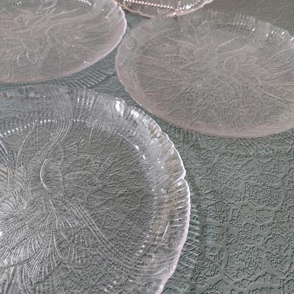 Vintage Arcoroc Canterbury Crocus 10.75 Inch Clear Glass Dinner Plates, Set of 4